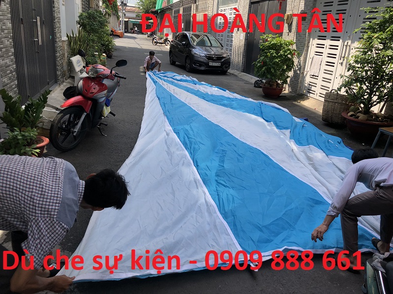 dù che sự kiện